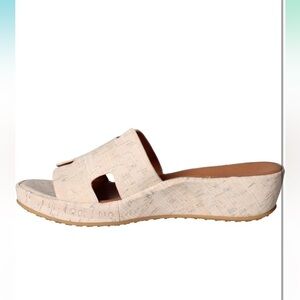 L'Amour des Pieds Catiana Platform Sandal- Size 11- Whitewash